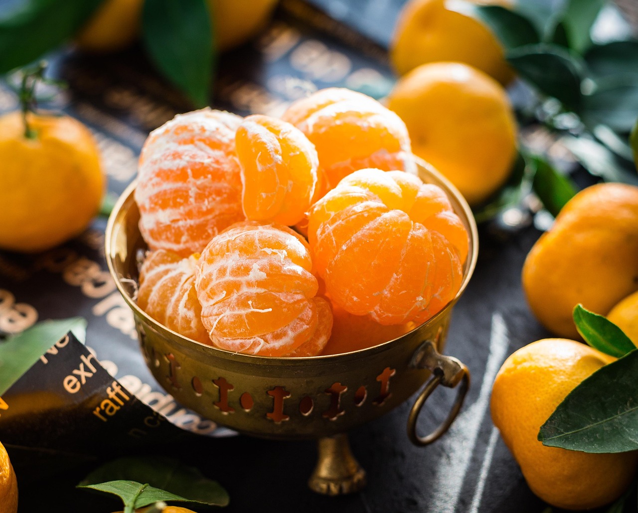 Green, Red, and Yellow Mandarin Oil: How Harvest Timing Changes the Aroma
